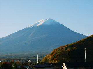 １０月 初冠雪の頃の富士山